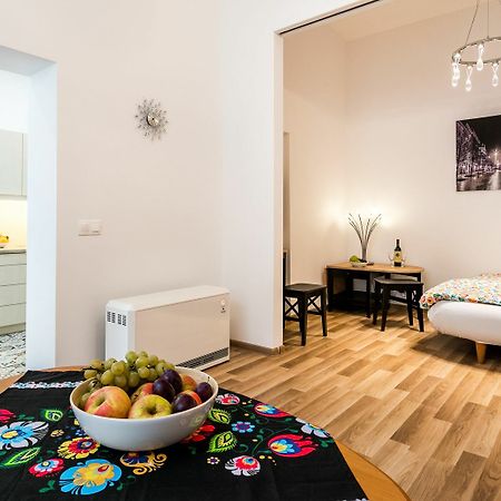 Rentplanet - Apartament Topolowa Kraków Zewnętrze zdjęcie